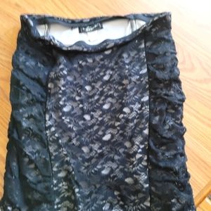 Lace design tube top